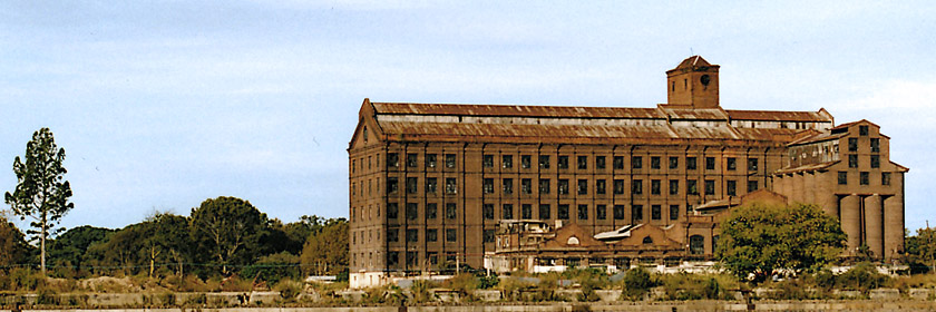 Altes Silo in Puerto Madero aus dem Jahr 1999 (Foto: Wikipedia).